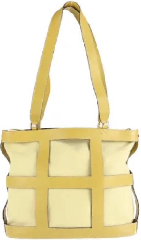 Salvatore Ferragamo Pre-owned Canvas handbags Yellow Dames