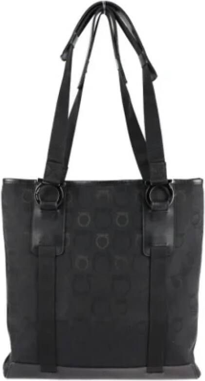 Salvatore Ferragamo Pre-owned Canvas shoulder-bags Zwart Dames