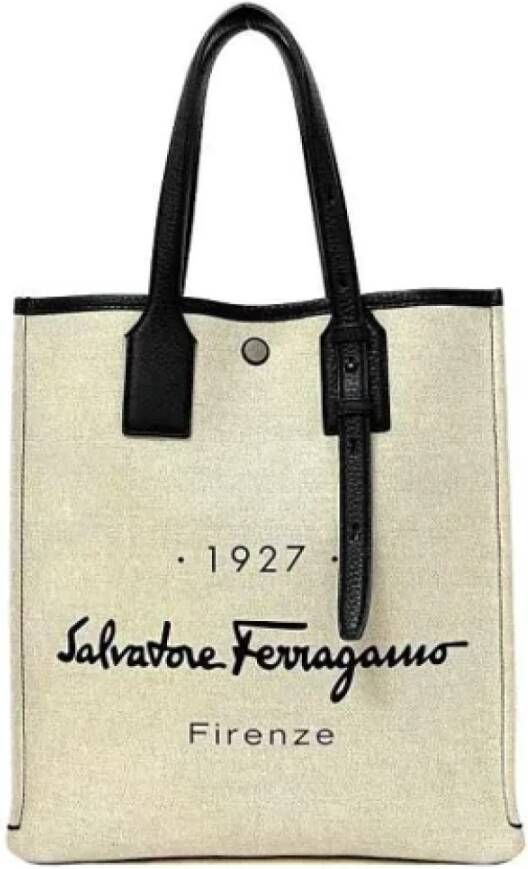 Salvatore Ferragamo Pre-owned Cotton shoulder-bags Beige Dames