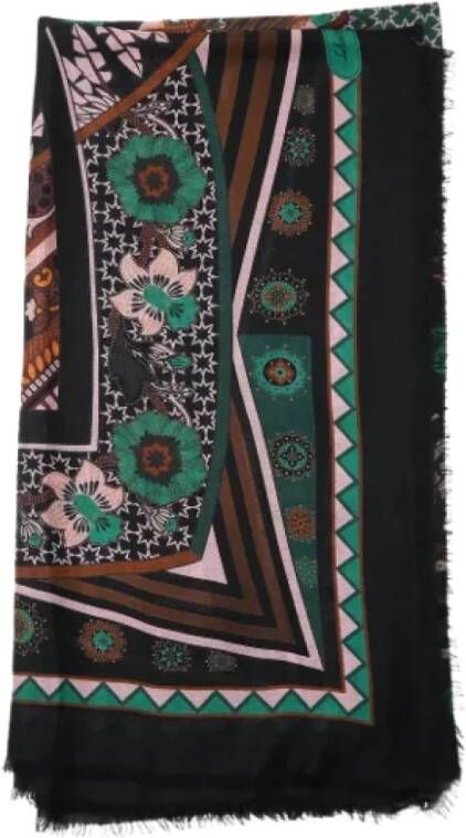 Salvatore Ferragamo Pre-owned Fabric scarves Zwart Dames