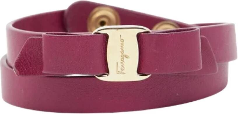 Salvatore Ferragamo Pre-owned Leather bracelets Rood Dames