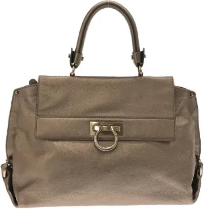Salvatore Ferragamo Pre-owned Leather handbags Bruin Dames