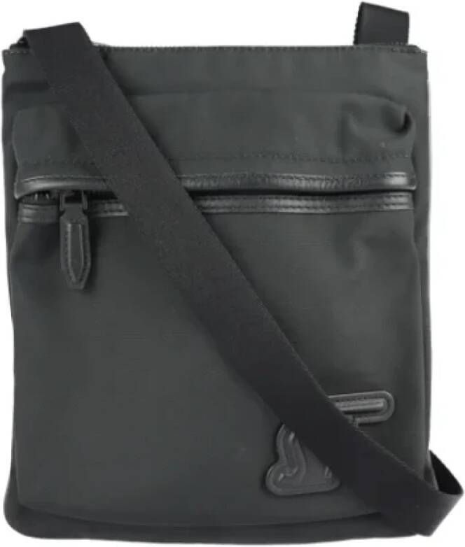 Salvatore Ferragamo Pre-owned Nylon shoulder-bags Zwart Dames