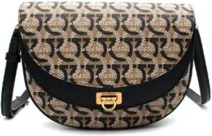 Salvatore Ferragamo Pre-owned Canvas shoulder-bags Beige Dames