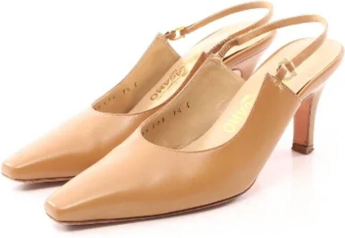 Salvatore Ferragamo Pre-owned Pre-owned Leather heels Bruin Dames