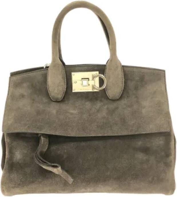 Salvatore Ferragamo Pre-owned Pre-owned Suede handbags Grijs Dames