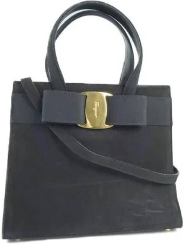Salvatore Ferragamo Pre-owned Preated Suede handtassen Zwart Dames