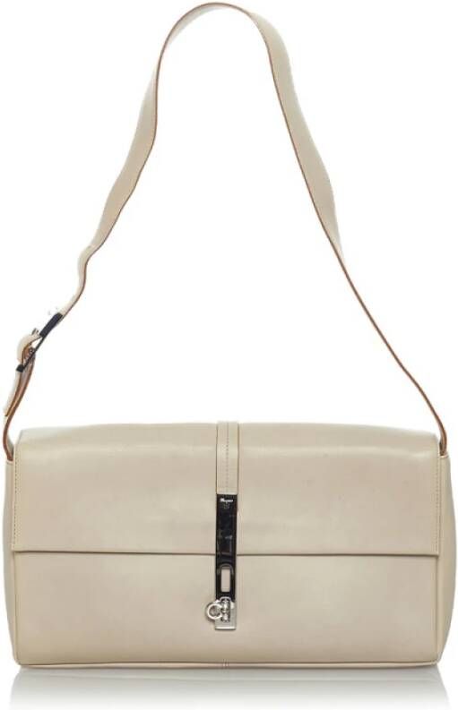 Salvatore Ferragamo Pre-owned Schoudertas Beige Dames