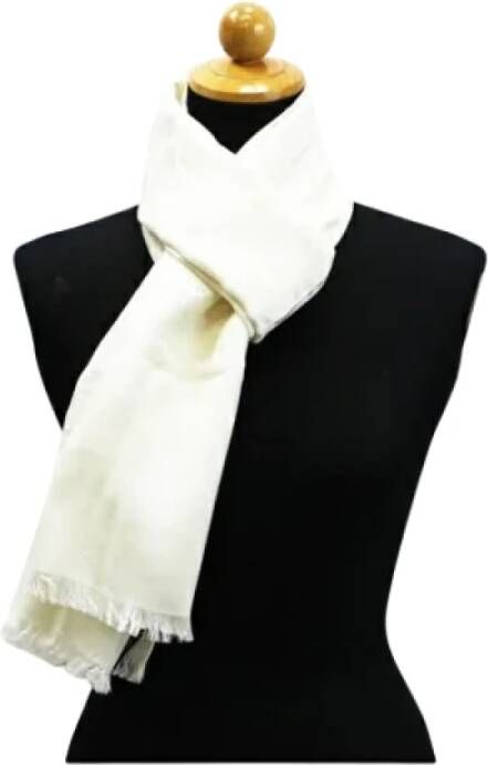 Salvatore Ferragamo Pre-owned Silk scarves White Dames
