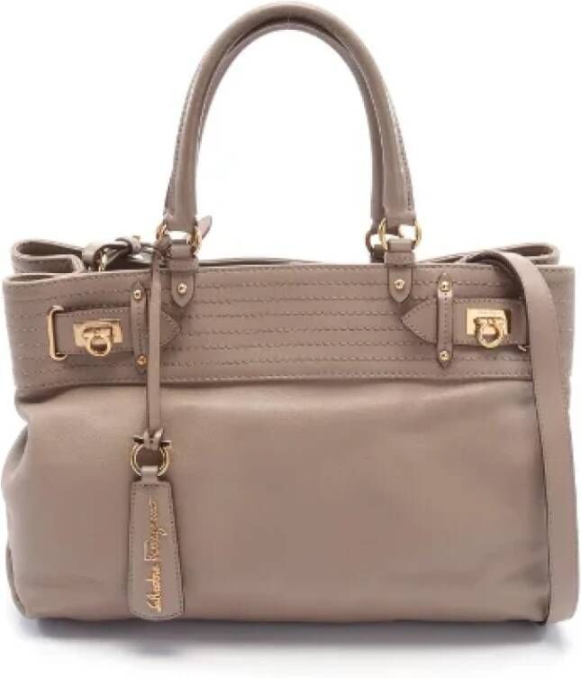 Salvatore Ferragamo Pre-owned Voldoende lederen bakken Bruin Dames