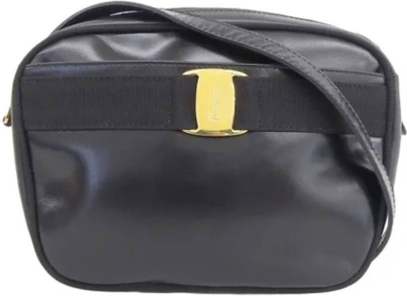 Salvatore Ferragamo Pre-owned Voldoende schouderzakken Zwart Dames