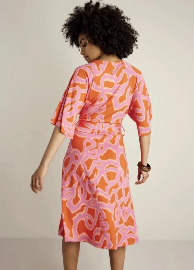 Summum overslagjurk met all over print en ceintuur oranje roze - Foto 4