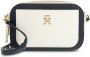 Tommy Hilfiger Crossbody bags Th Emblem Camera Bag Cb in blauw - Thumbnail 2