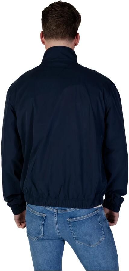 Tommy Jeans Plus Allweatherjack TJM ESSENTIAL JACKET EXT in grote maten logoborduring insteekzakken - Foto 10