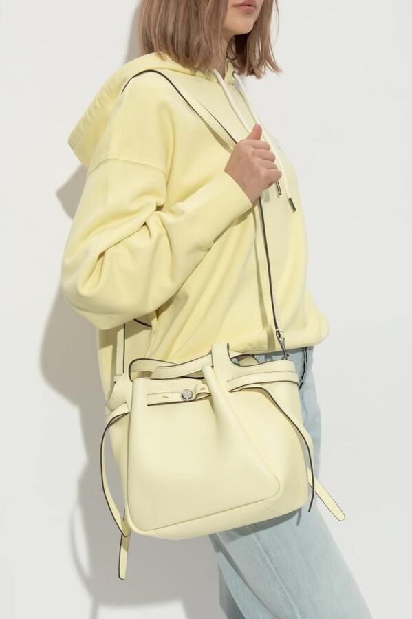 TORY BURCH Satchels Romy Pebbled Satchel in geel - Foto 6