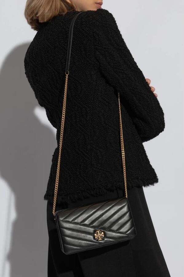 TORY BURCH Zwarte Chevron Gestikte Portemonnee met Ketting Black Dames