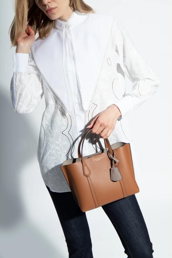 TORY BURCH Shoppers & Totes Perry Triple-Compartment Small Tote in cognac - Foto 6