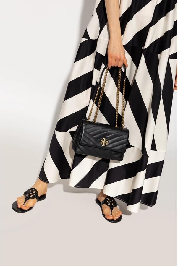 TORY BURCH Crossbody bags Kira Chevron Small Convertible Shoulder Bag in zwart - Foto 10