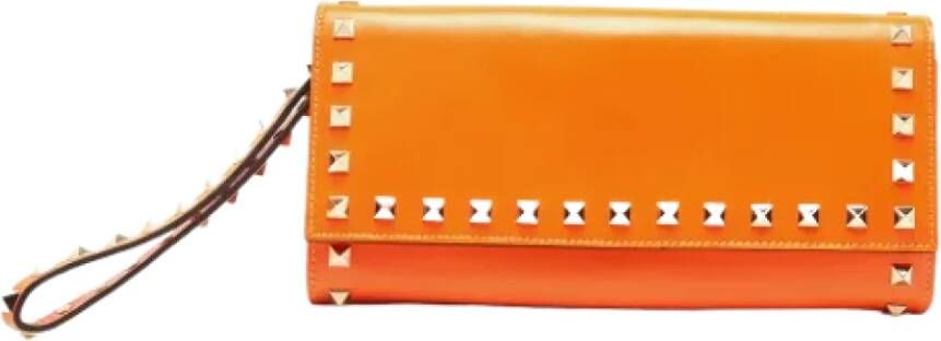Valentino Vintage Pre-owned Leather clutches Oranje Dames