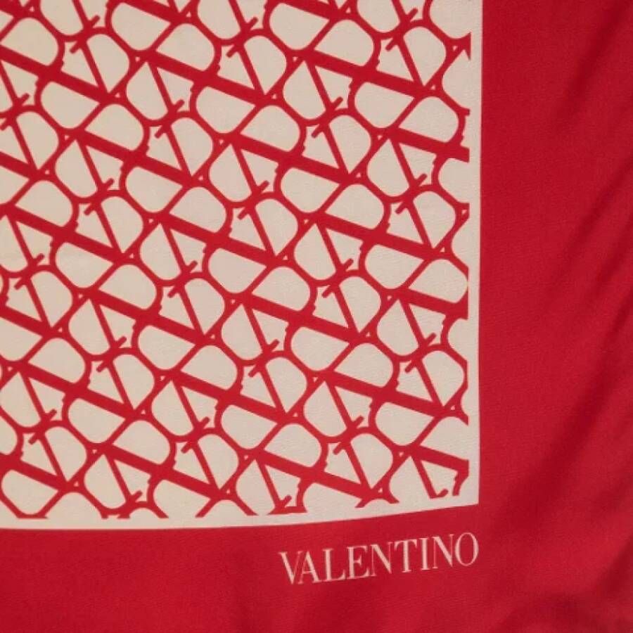 Valentino Vintage Pre-owned Silk scarves Rood Dames