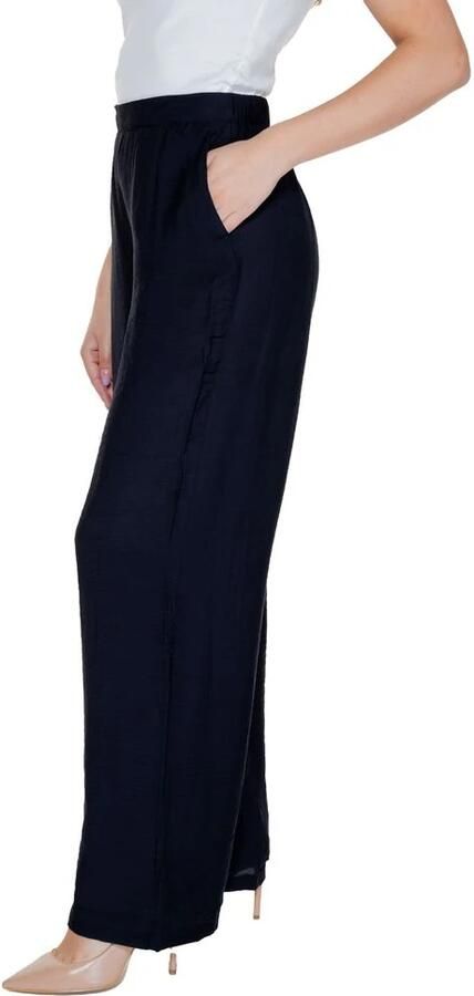 Vero Moda Zwarte Wijde Pijp Loszittende Broek Black Dames