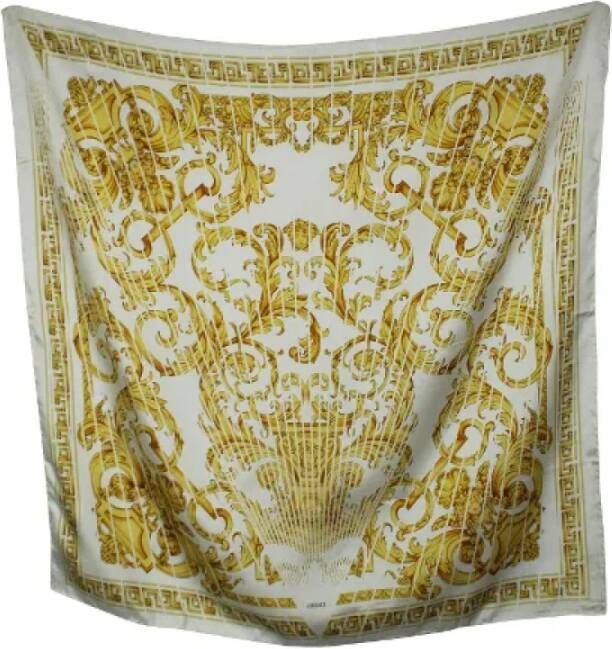 Versace Pre-owned Silk scarves Geel Dames