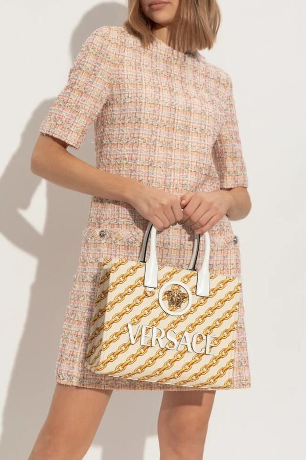 Versace Shoppers & Totes Small 'Chain Stripes La Medusa' Shopping Bag in beige - Foto 5
