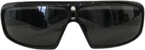 Yves Saint Laurent Vintage Pre-owned Plastic sunglasses Zwart Dames