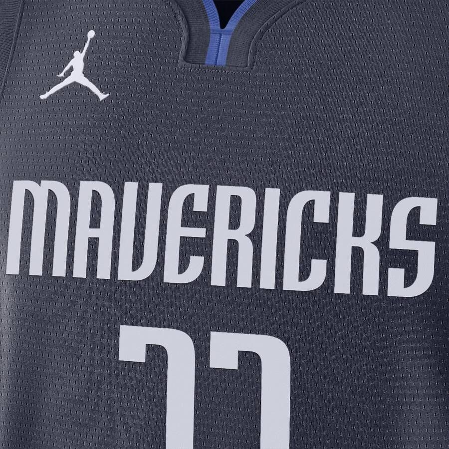 Jordan Luka Doncic Mavericks Statement Edition 2020 Swingman NBA-jersey Blauw