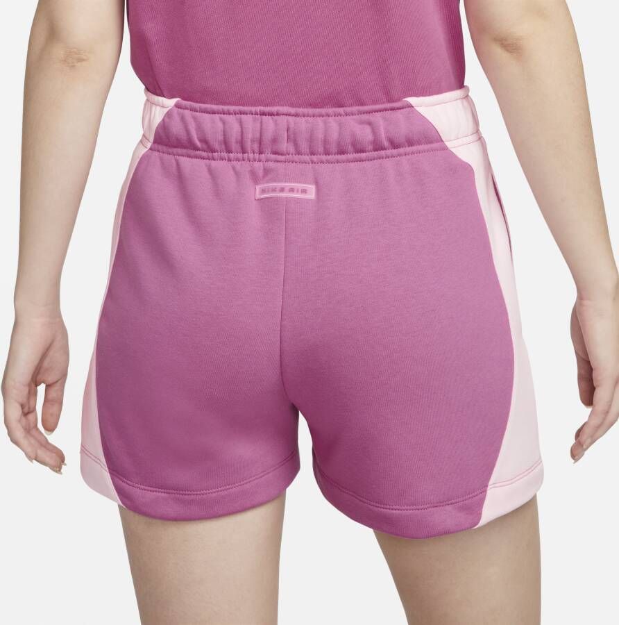 Nike Air Fleeceshorts met halfhoge taille voor dames Roze