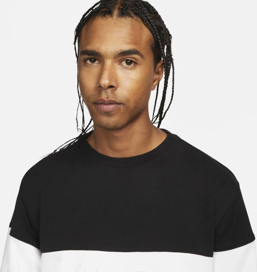 Nike Club herenshirt van sweatstof met kleurblokken en ronde hals Zwart