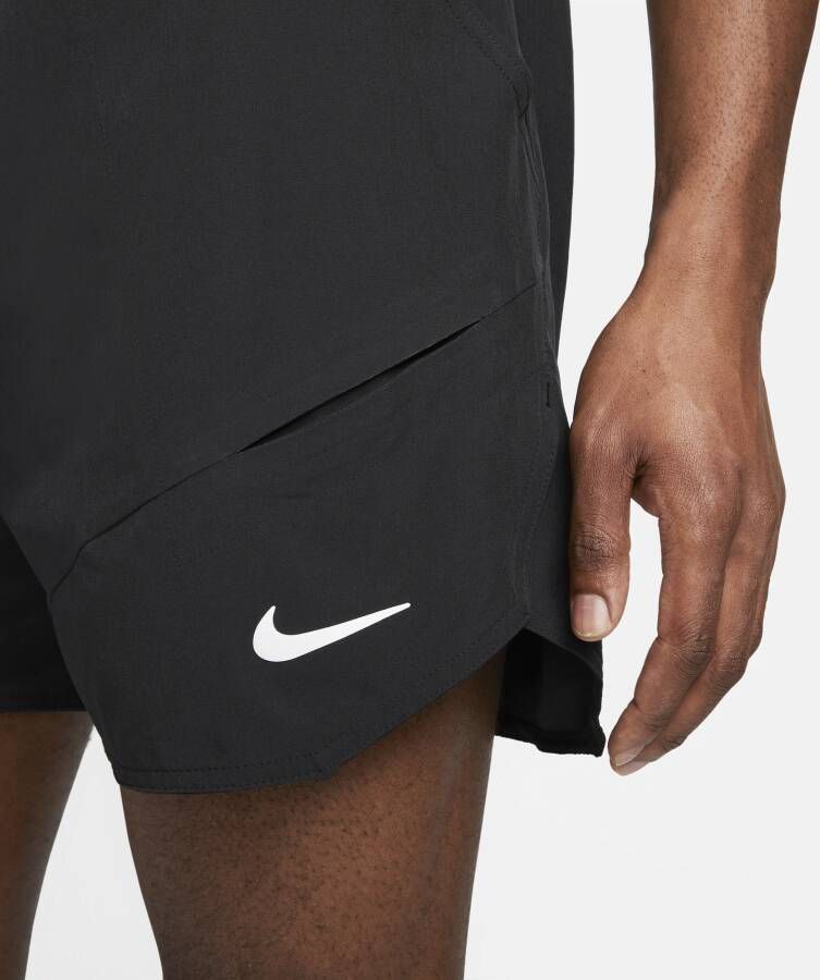 Nike Court Dri-FIT Advantage Tennisshorts voor heren (18 cm) Zwart