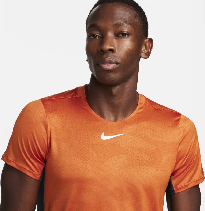 Nike Court Dri-FIT Advantage Tennistop voor heren Oranje