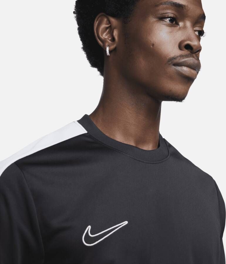 Nike Academy voetbaltop met Dri-FIT en korte mouwen voor heren Zwart