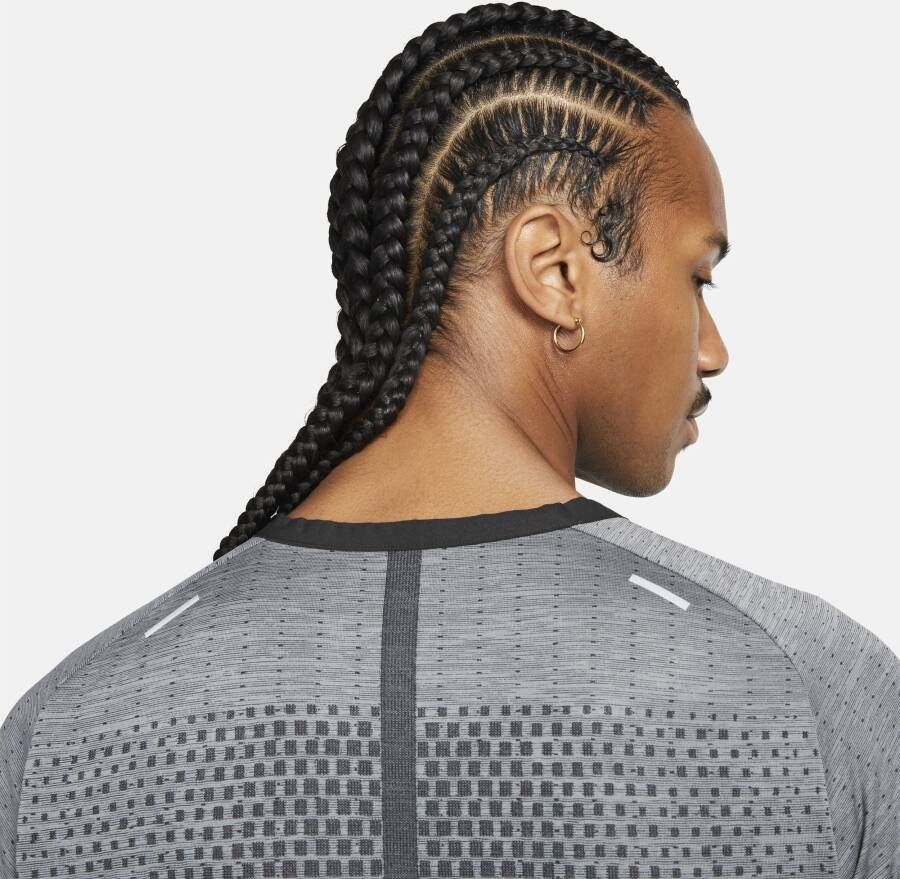 Nike TechKnit Dri-FIT ADV hardlooptop met korte mouwen voor heren Zwart