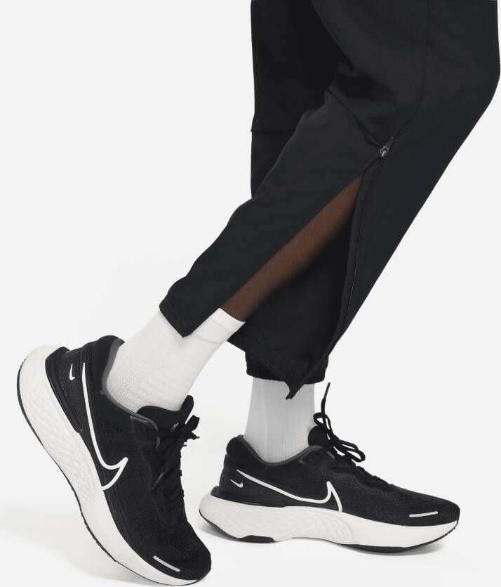 Nike Dri-FIT Challenger Geweven hardloopbroek voor heren Zwart