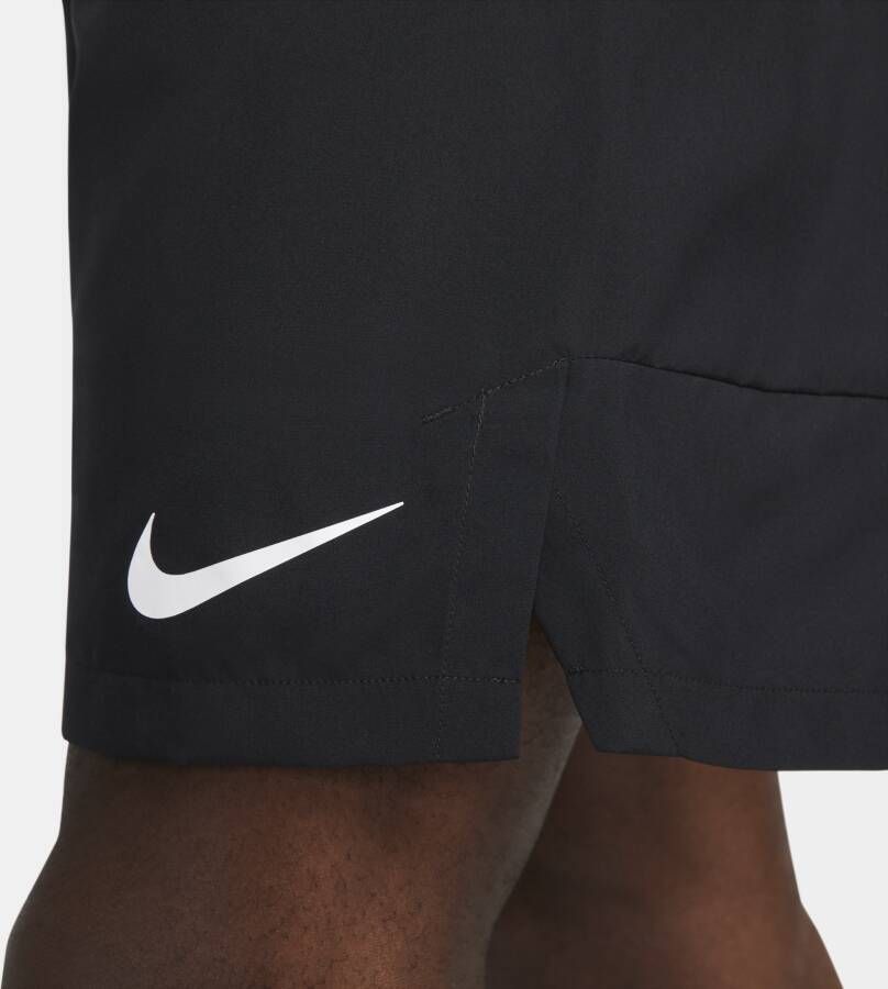 Nike Dri-FIT Geweven trainingsshorts voor heren (23 cm) Zwart