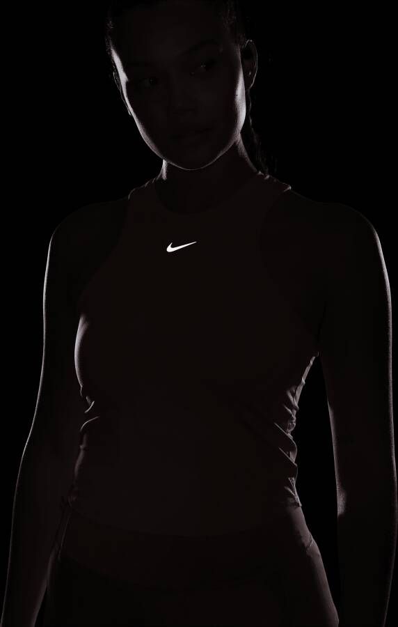 Nike Dri-FIT One Luxe korte tanktop voor dames Rood