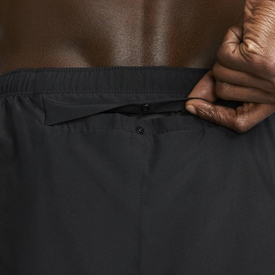 Nike Dri-FIT Run Division Challenger Hardloopshorts met binnenbroek voor heren (13 cm) Zwart