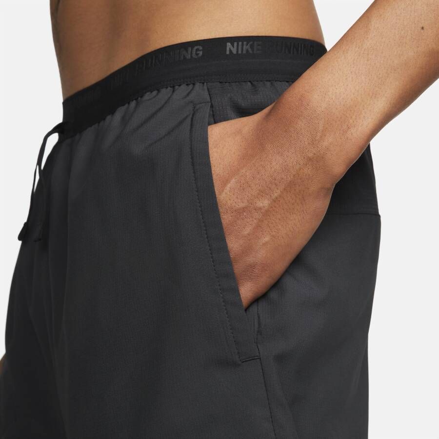 Nike Stride Dri-FIT 2-in-1 hardloopshorts voor heren (18 cm) Zwart