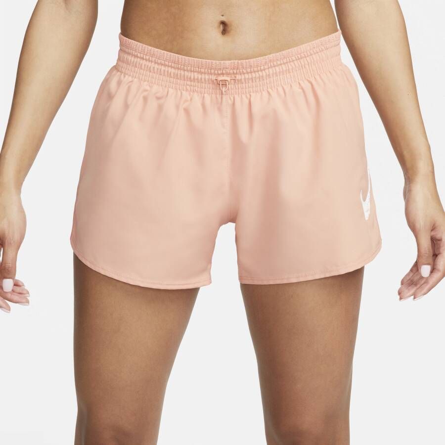 Nike Dri-FIT Swoosh Run Hardloopshorts met halfhoge taille en binnenbroek voor dames Oranje