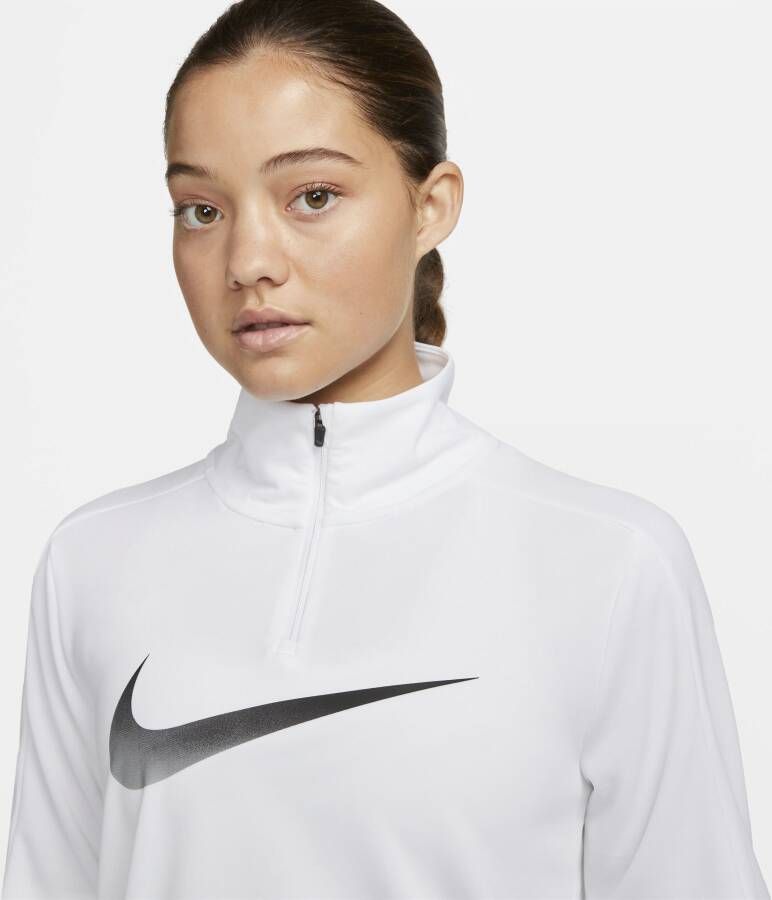 Nike Dri-FIT Swoosh Tussenlaag voor hardlopen met korte rits en lange mouwen voor dames Wit