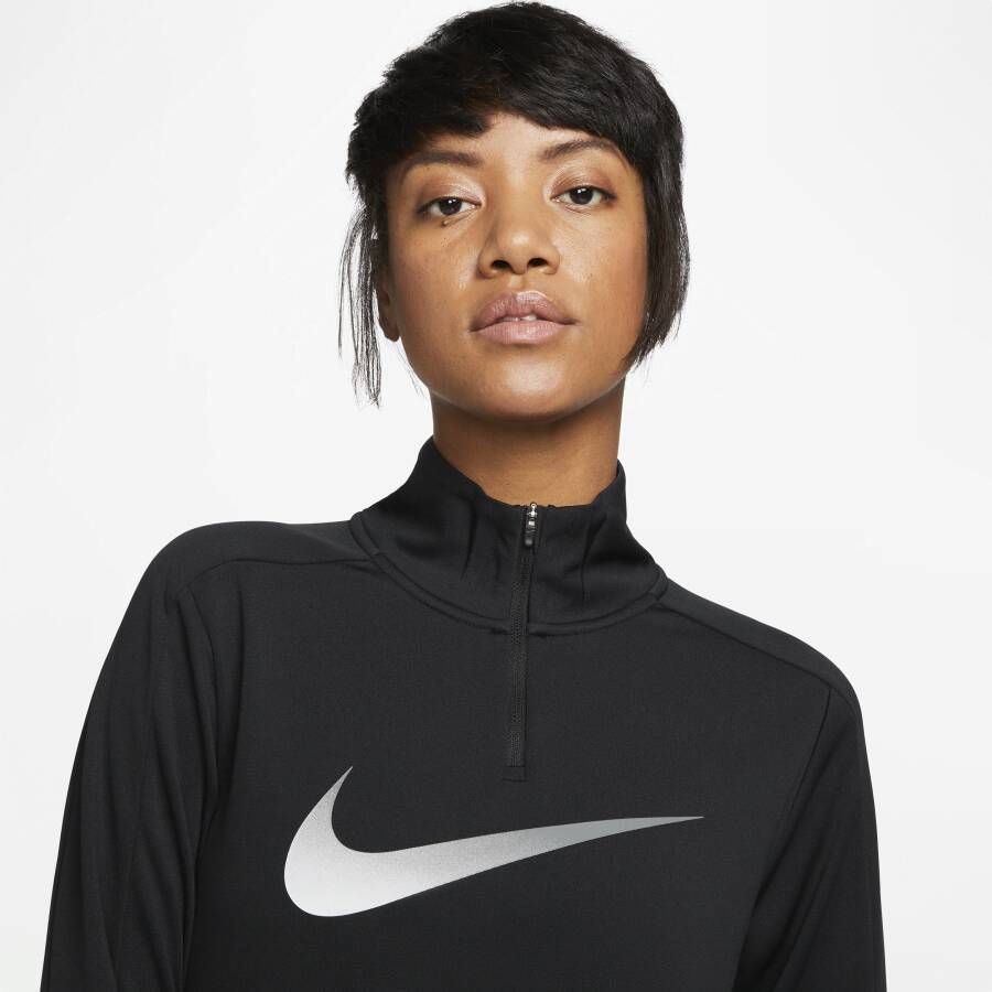 Nike Dri-FIT Swoosh Tussenlaag voor hardlopen met korte rits en lange mouwen voor dames Zwart