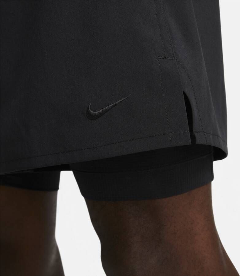 Nike Unlimited multifunctionele 2-in-1 herenshorts met Dri-FIT (18 cm) Zwart