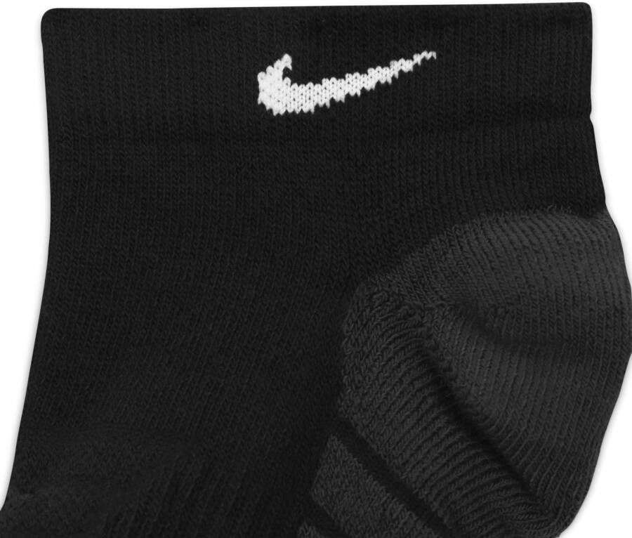 Nike Everyday Max Cushioned Onzichtbare trainingssokken (3 paar) Zwart