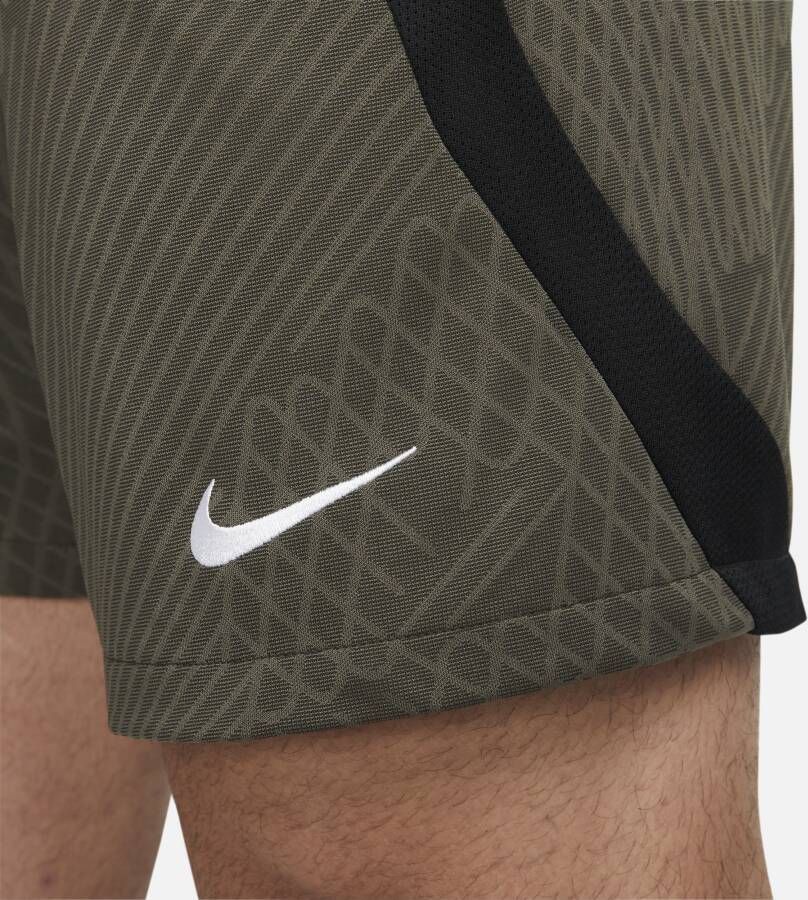 Nike FC Barcelona Strike Dri-FIT knit voetbalshorts voor heren Groen