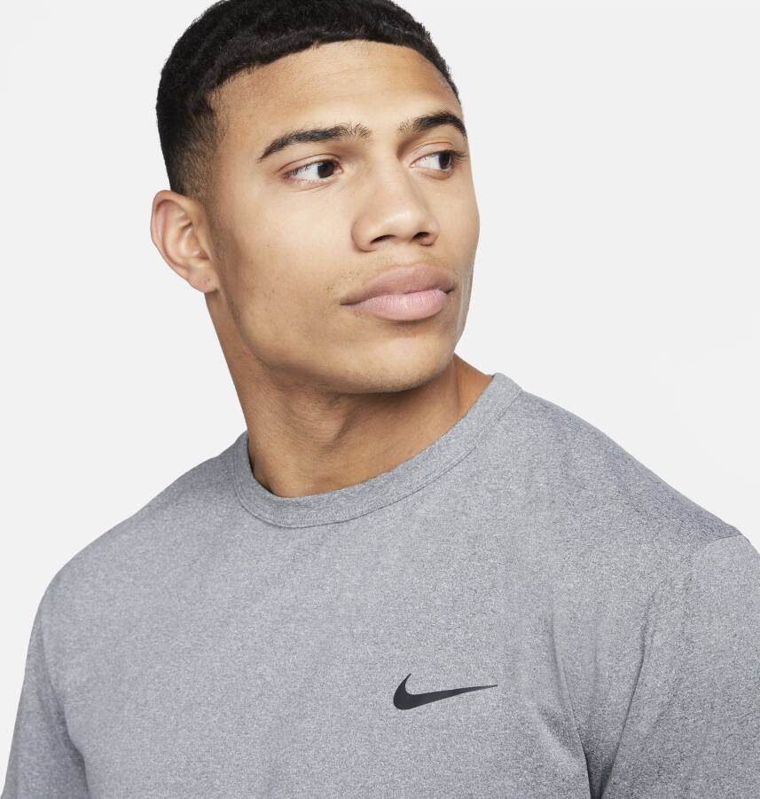 Nike Hyverse Dri-FIT UV multifunctionele herentop met korte mouwen Grijs