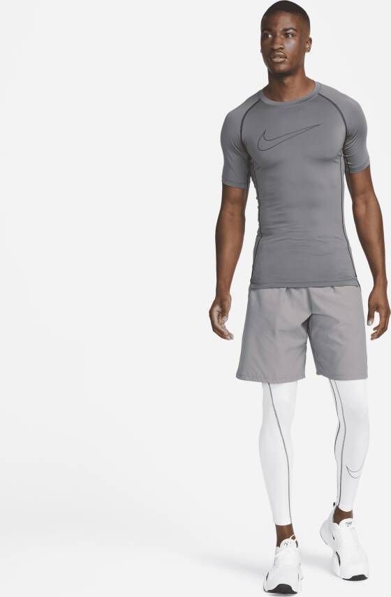 Nike Pro Dri-FIT Herentop met korte mouwen en strakke pasvorm Grijs