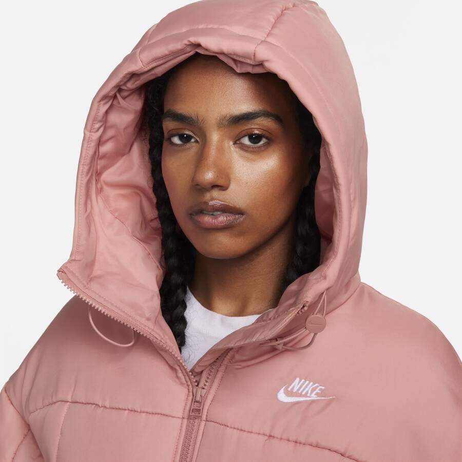 Nike Sportswear Classic Puffer Therma-FIT ruimvallend damesjack met capuchon Roze