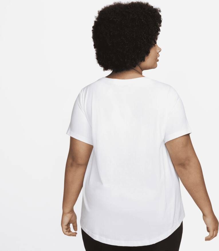 Nike Sportswear Club Essentials T-shirt voor dames (Plus Size) Wit